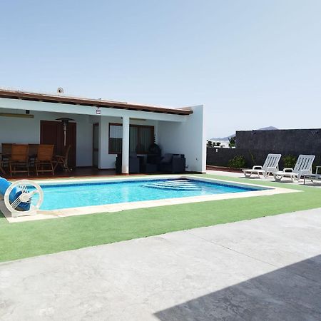 Casa Montes Playa Blanca  Esterno foto